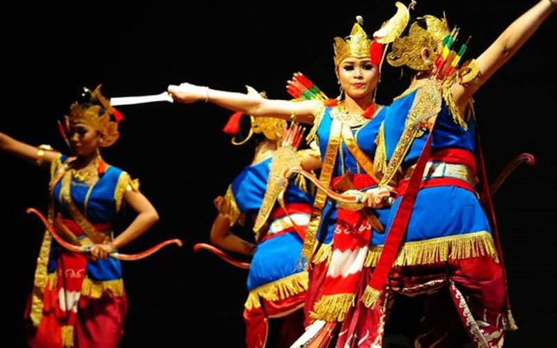 Tari Jurit Ampil Kridha Warastra